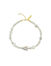 Load image into Gallery viewer, Chi Chi Necklace